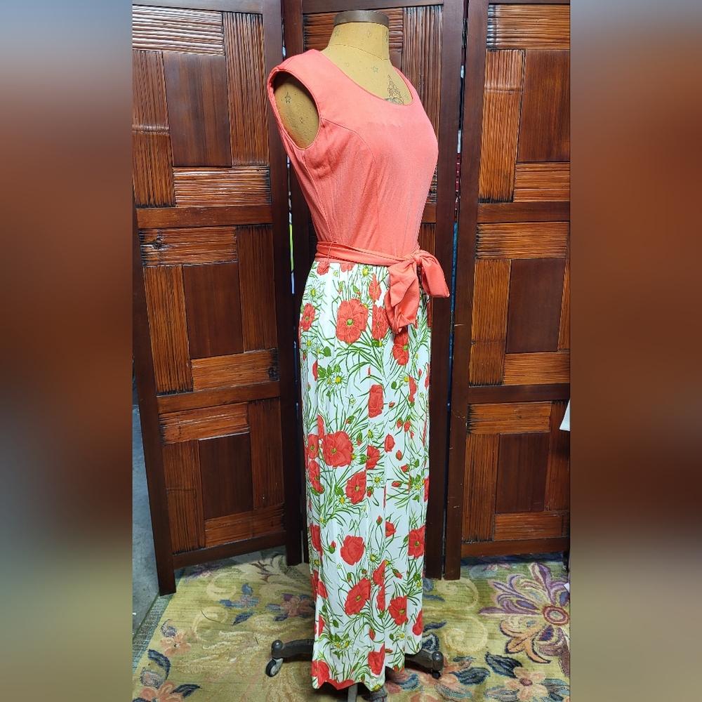 Woman's Vintage Serbin By Muriel Ryan Sleeveless Coral and Floral Maxi Dress - Picture 3 of 14